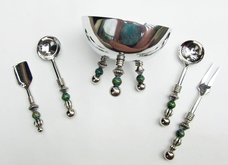 Stylish and functional serving set featuring a bowl and matching utensils, perfect for enhancing your living space with fun and useful home decor.