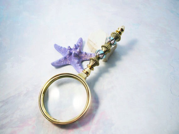 Gold Beaded Magnifier Glass - For Grandma or Mother, Hand-Held Magnifier, Magnifying Art Glass, Golden Elegant Pastel Beads Magnify Style