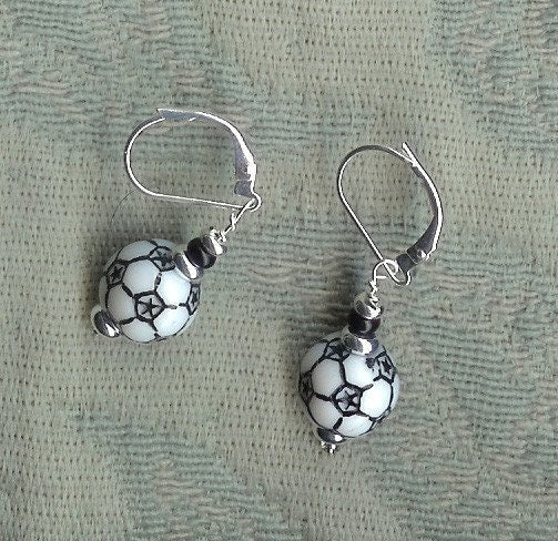 Soccer Fan Jewelry- Sport Ball Game Day earrings, Sports Girl Earrings -  Soccer Ball Jewelry - Gift For Friend - Handmade Earrings