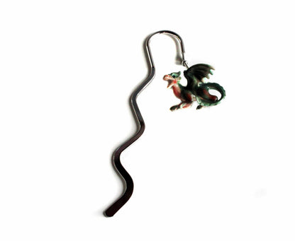 Close up of the Dragon Metal Bookmark gift with a detailed view of the green dragon design, ideal gift for gamers and mythical animal enthusiasts.